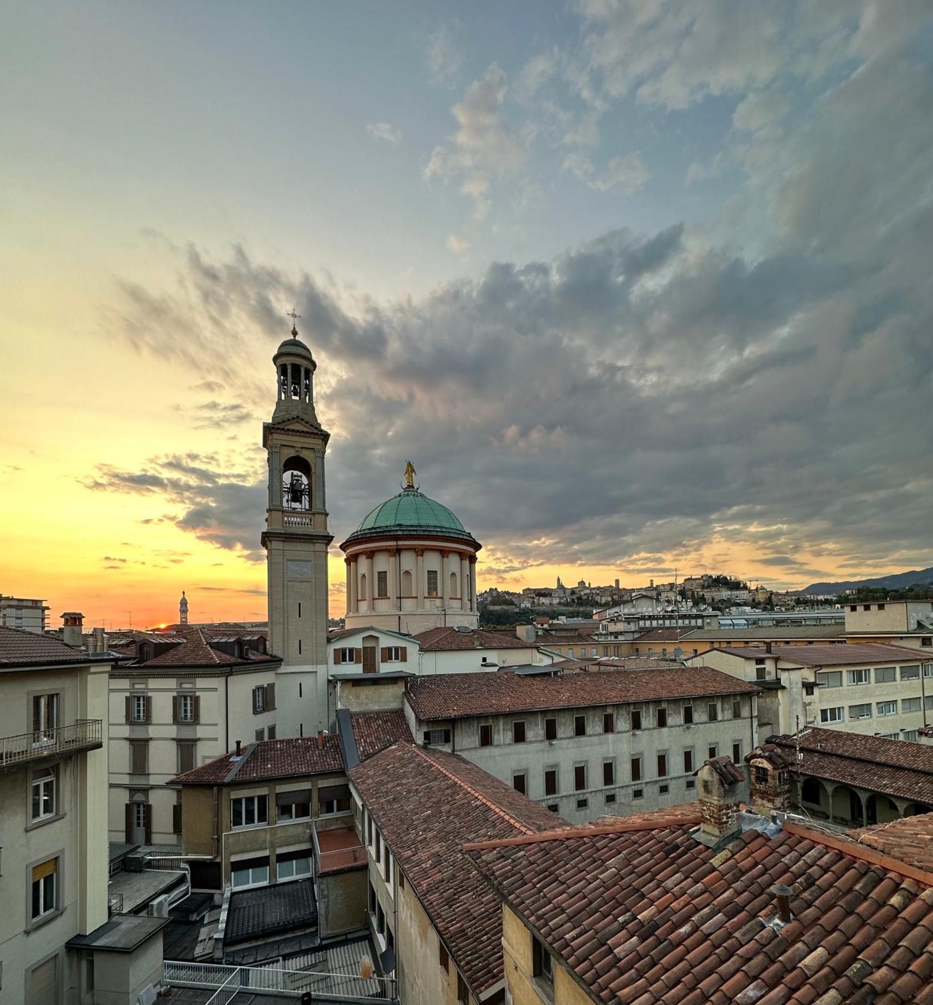 Apartamento San Francesco Skyline Bérgamo Exterior foto